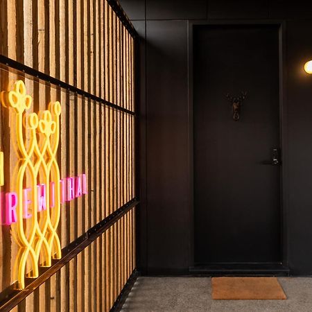 Wherewithal Luxury Suites Carlton Exterior photo